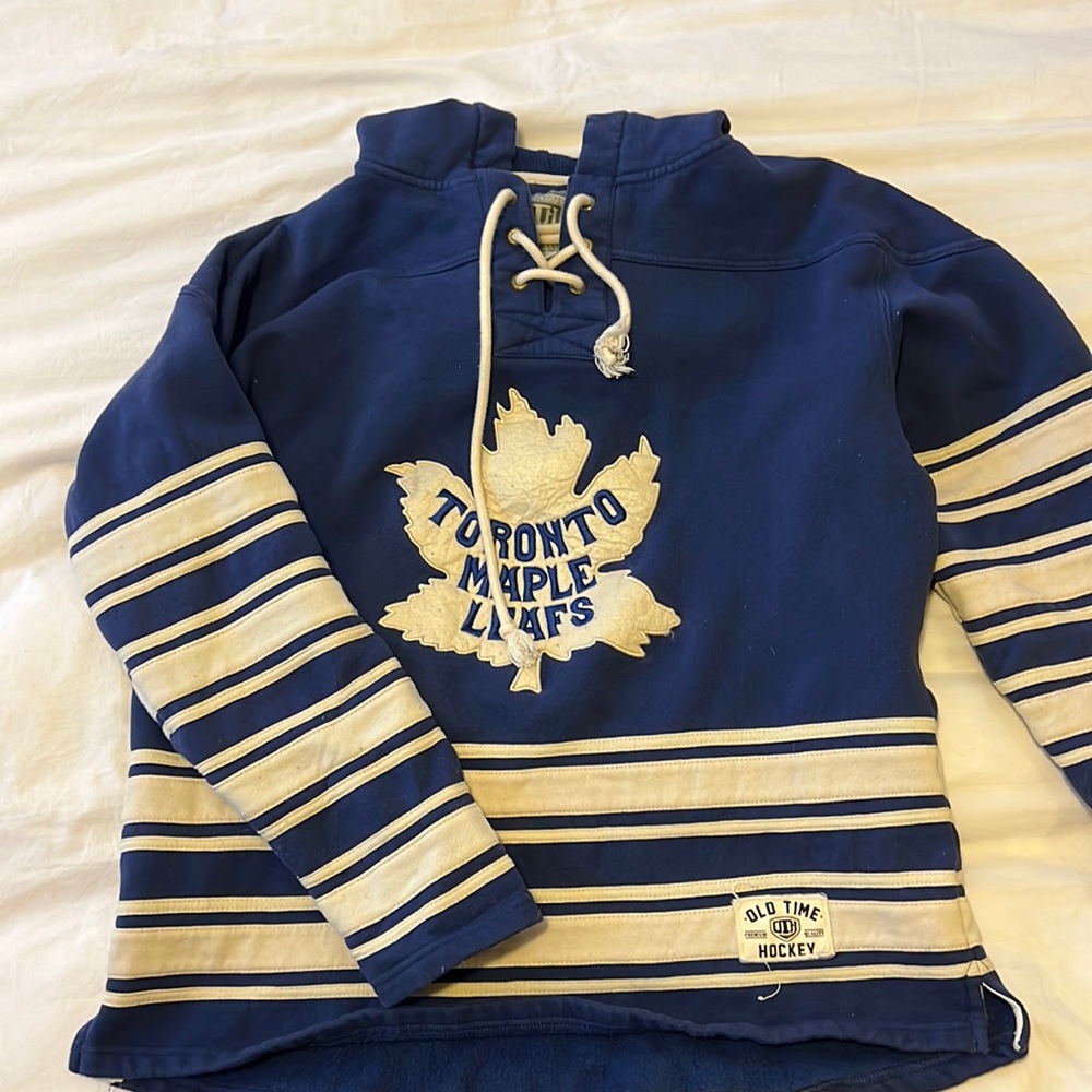 Toronto maple leafs hockey sweatshirt